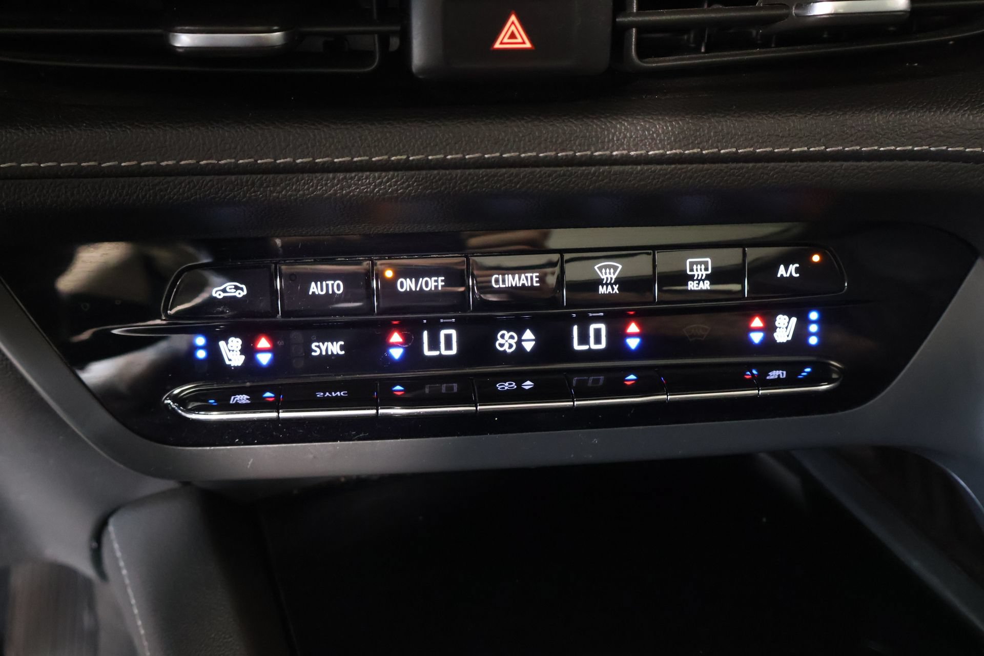 Used 2023 Buick Envision Avenir FWD image 7