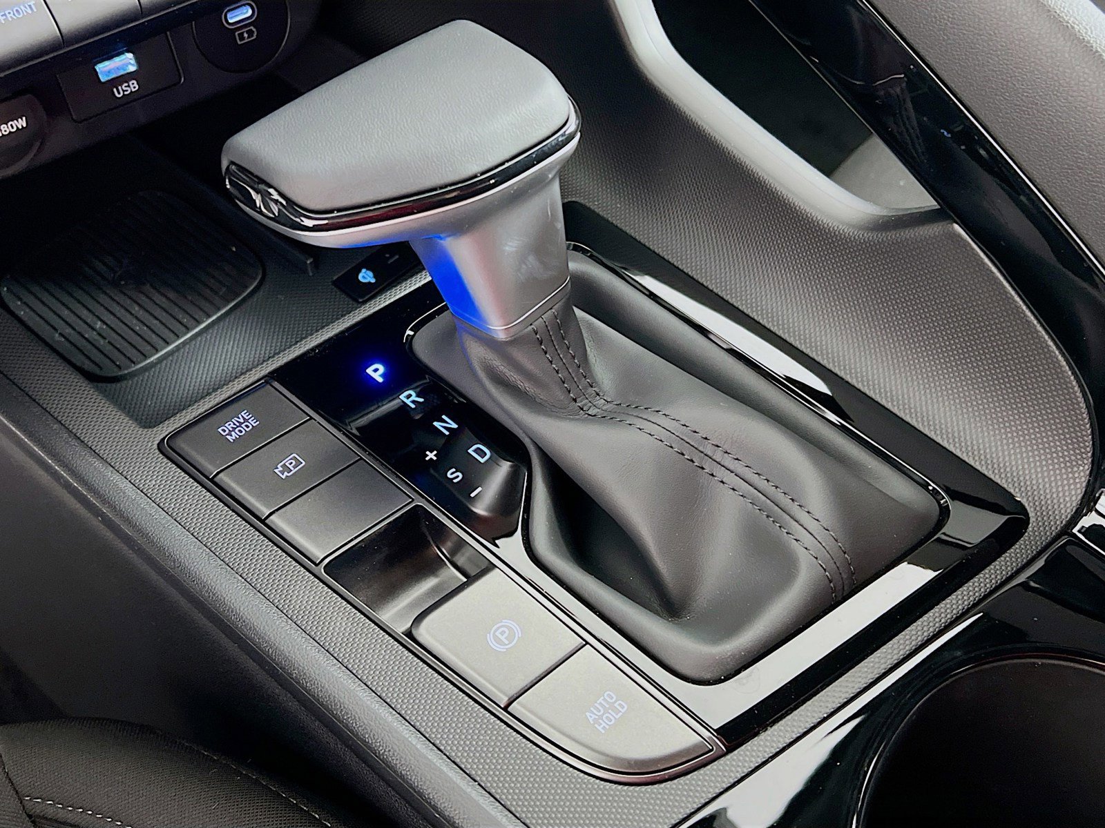 New 2025 Hyundai Elantra SEL FWD image 12
