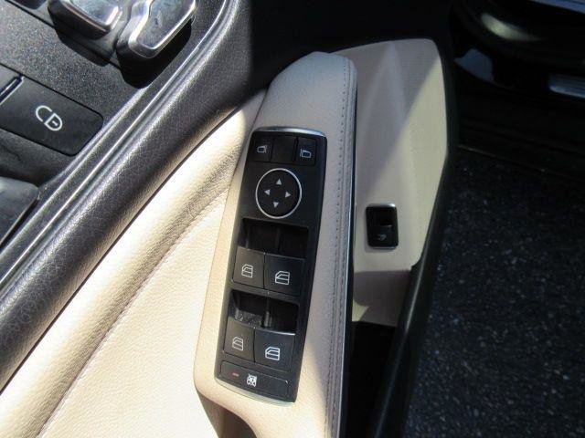 Used 2019 Mercedes-Benz CLA 250 4MATIC image 13