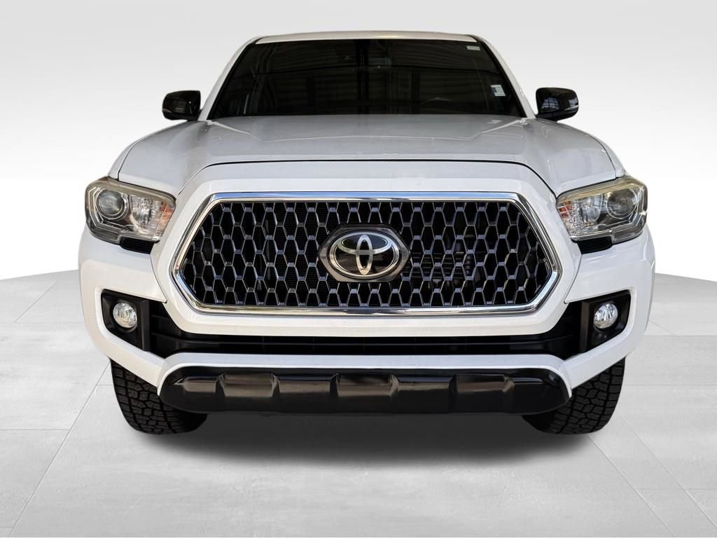 Used 2019 Toyota Tacoma TRD Off-Road image 2