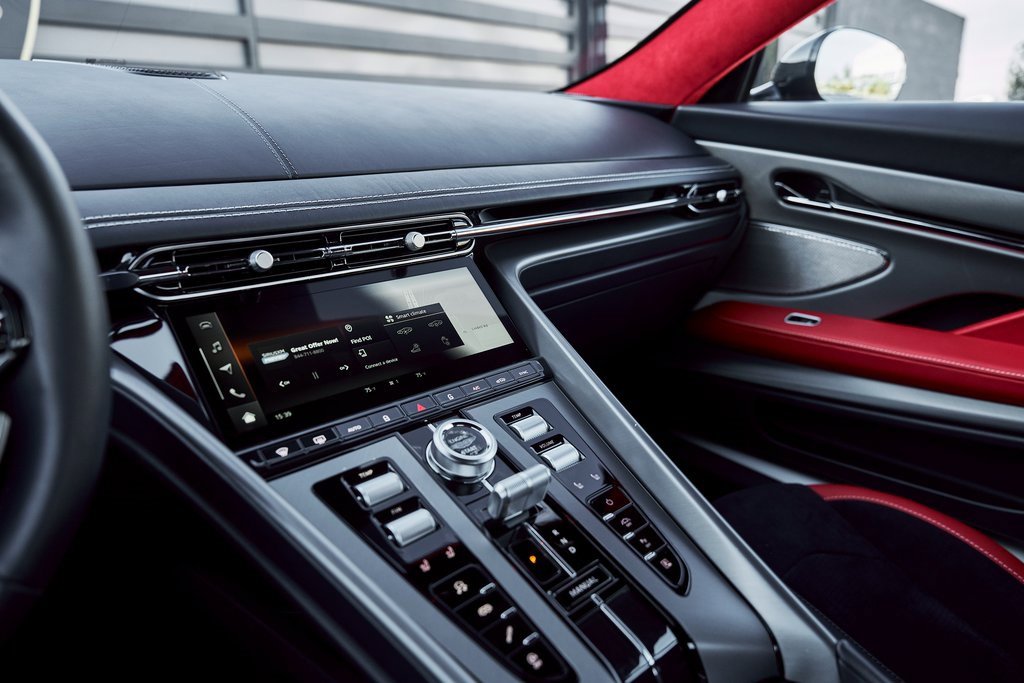 Used 2024 Aston Martin DB12 image 48