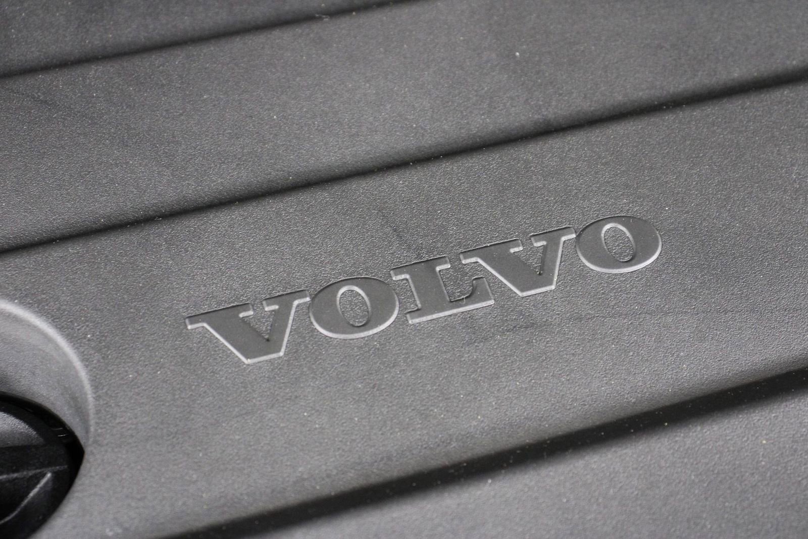 Used 2023 Volvo XC40 B5 Ultimate w/ Climate Package AWD/4WD image 25