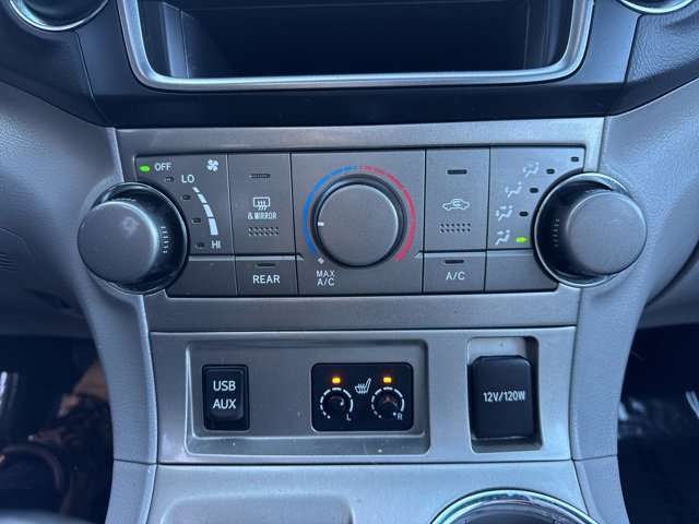 Used 2013 Toyota Highlander SE image 16