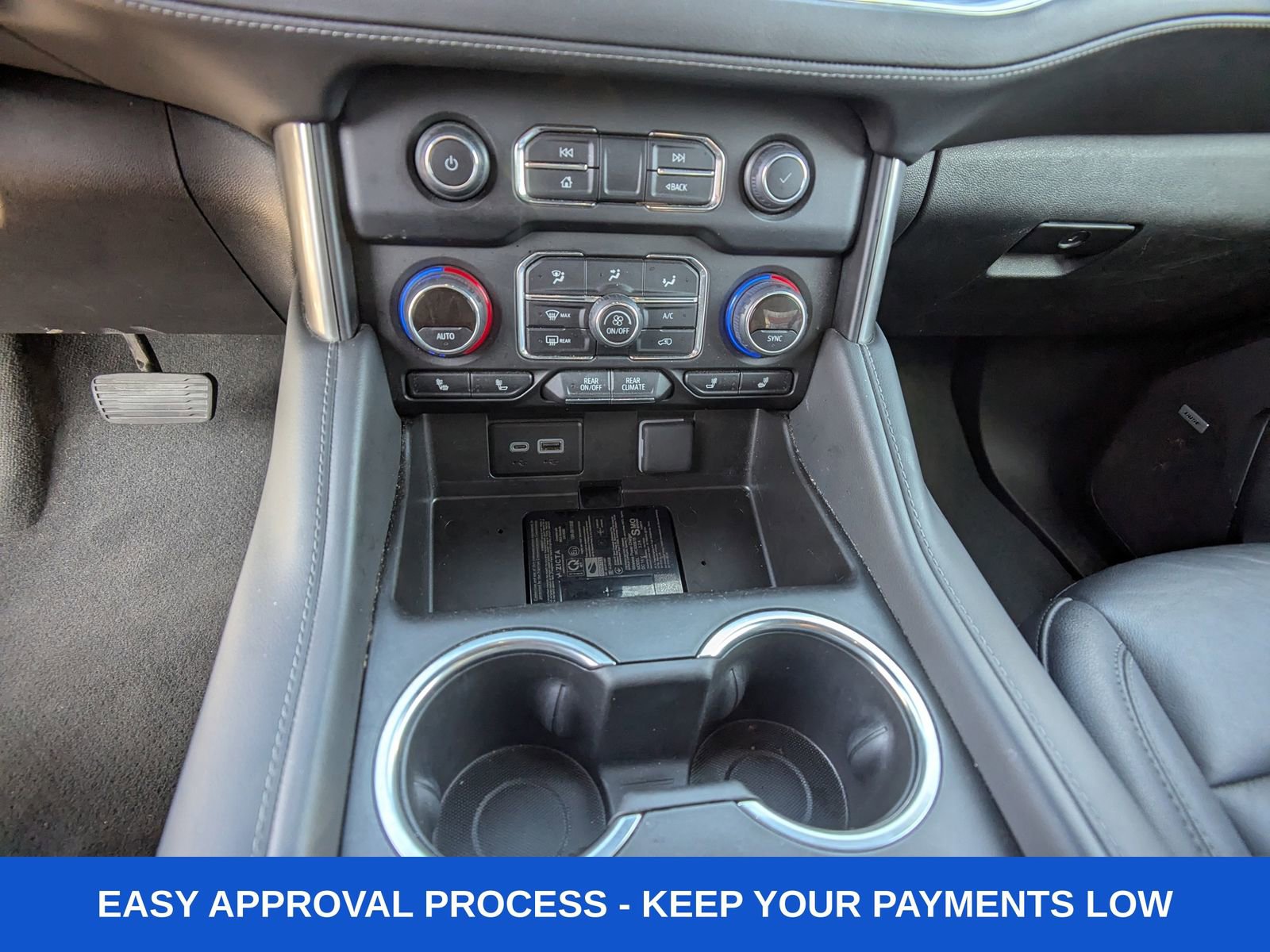 Used 2024 Chevrolet Suburban LT AWD/4WD image 29