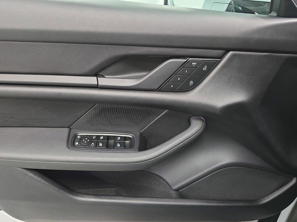Certified 2023 Porsche Taycan w/ Premium Package RWD image 22