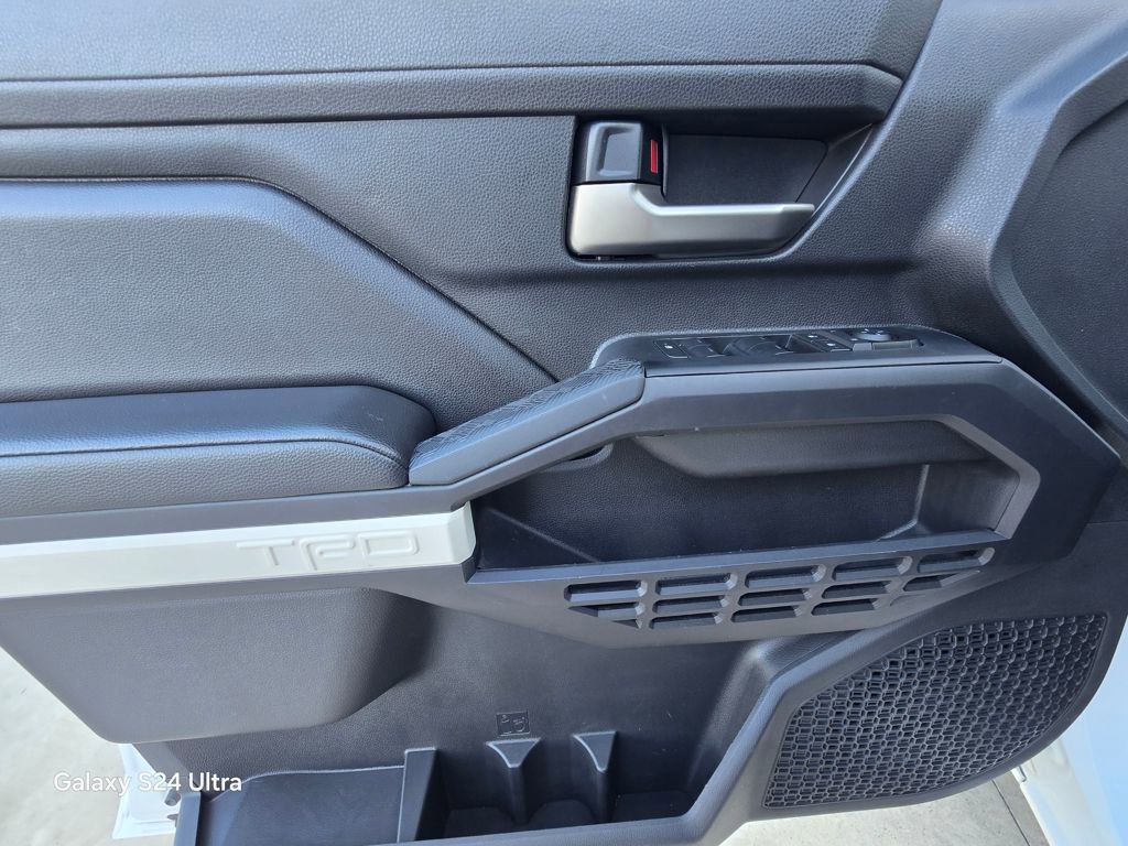 Used 2024 Toyota Tacoma TRD Off-Road image 15