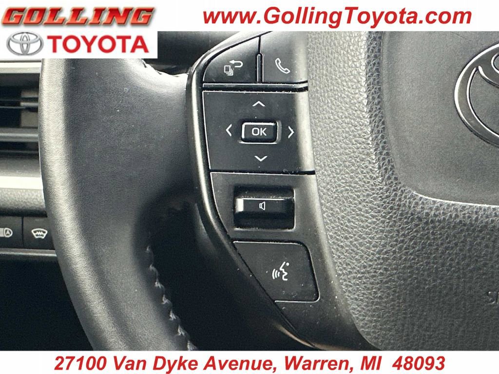 Used 2023 Toyota Prius LE image 22