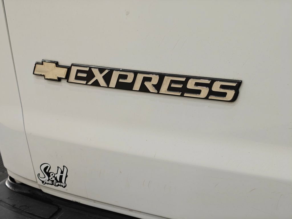 Used 2019 Chevrolet Express 3500 Extended w/ Driver Convenience Package RWD image 33