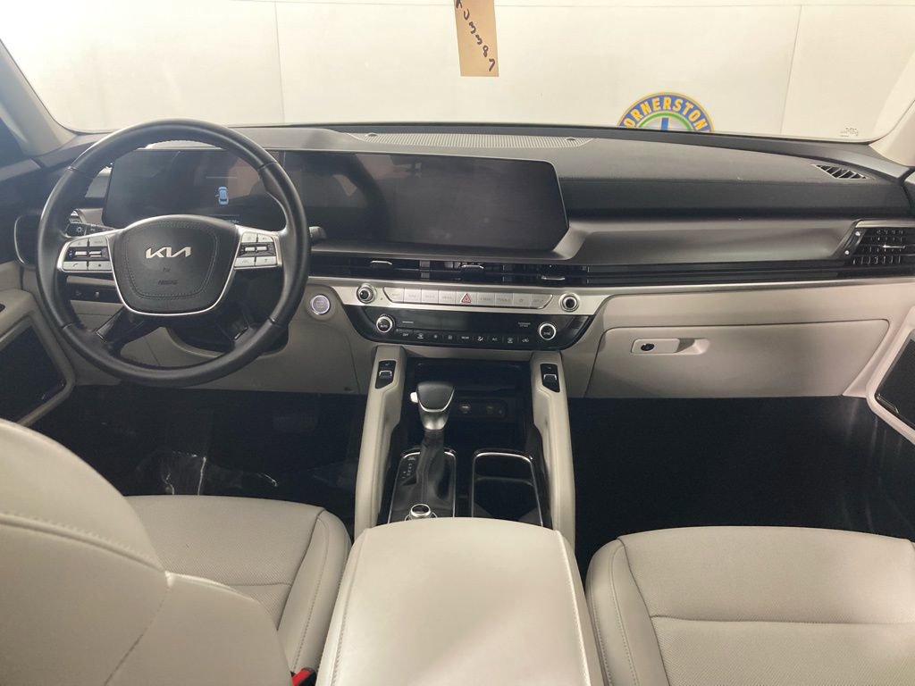 Used 2023 Kia Telluride S image 7