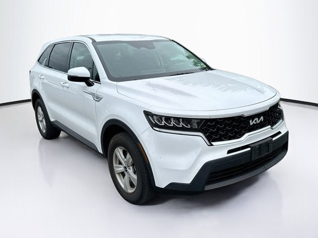Certified 2023 Kia Sorento LX AWD/4WD image 3