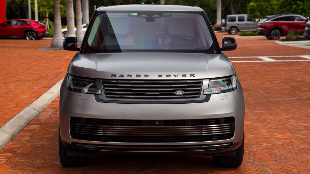 Used 2023 Land Rover Range Rover SV AWD/4WD image 8