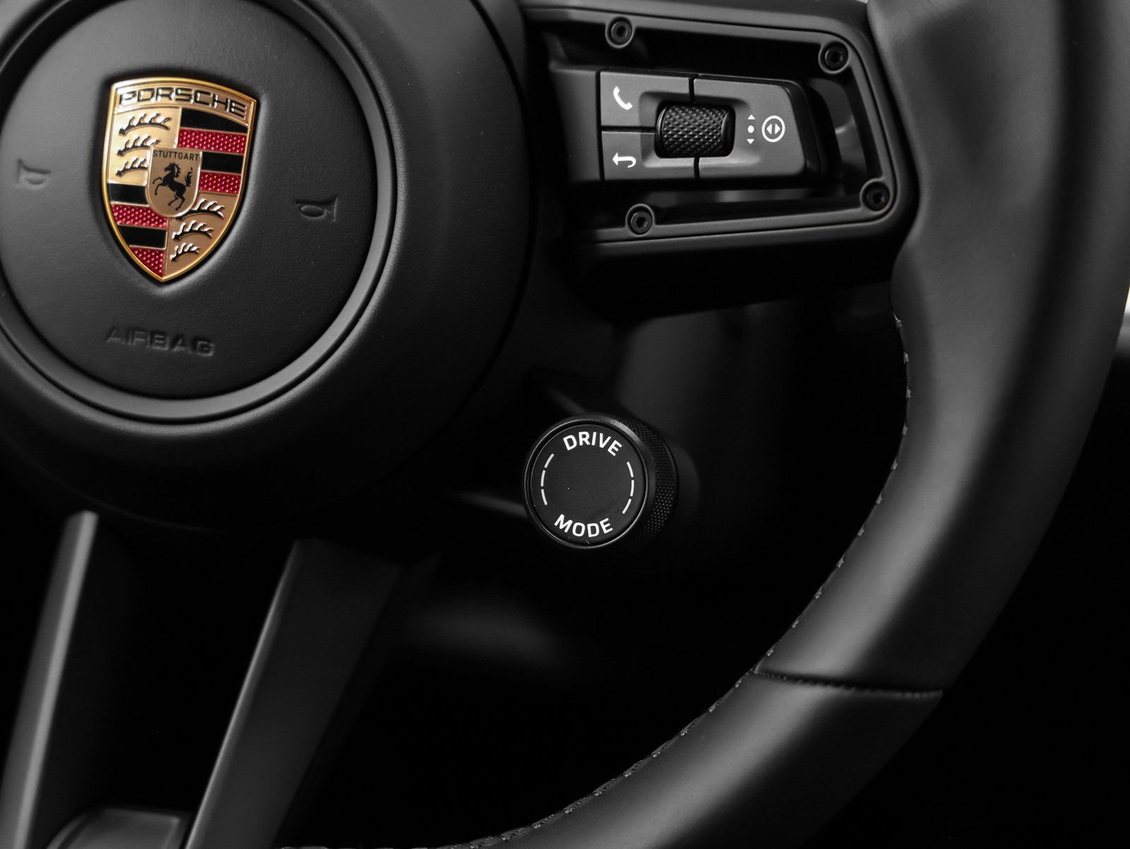 New 2026 Porsche Cayenne S image 35