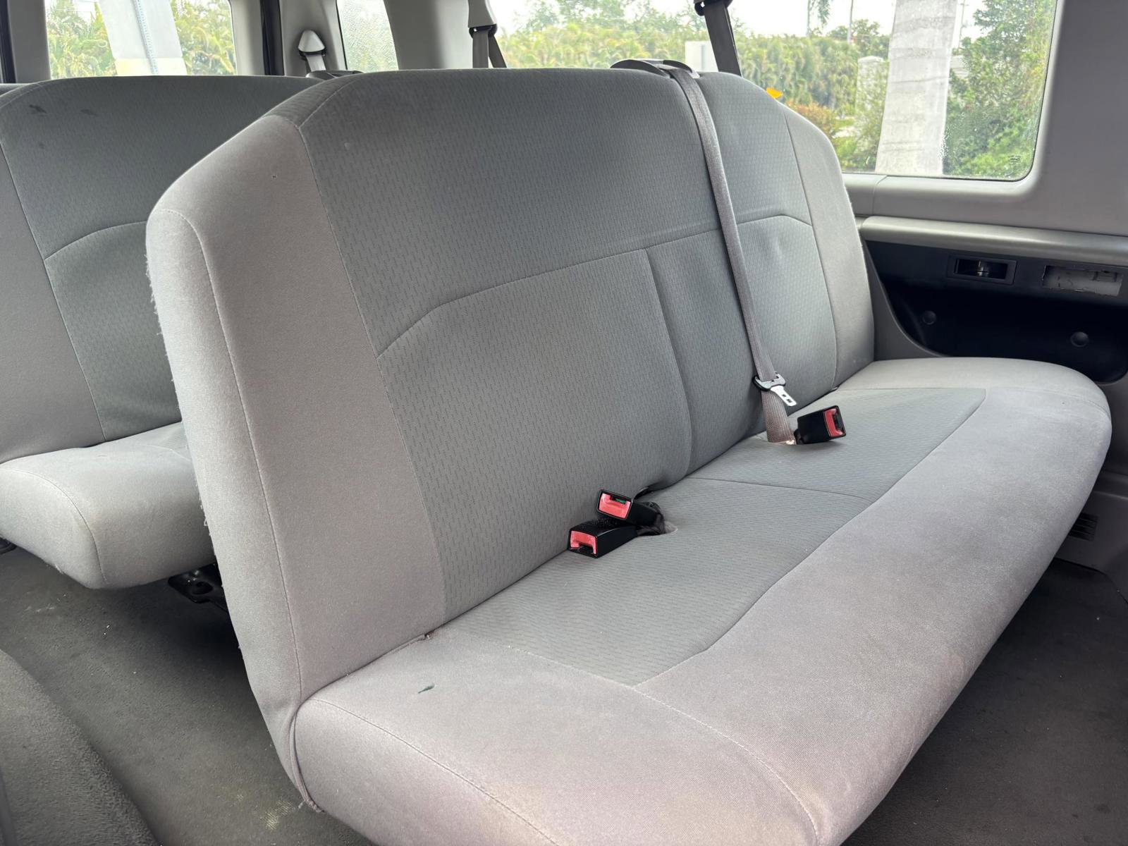 Used 2010 Ford E-350 and Econoline 350 XL image 20