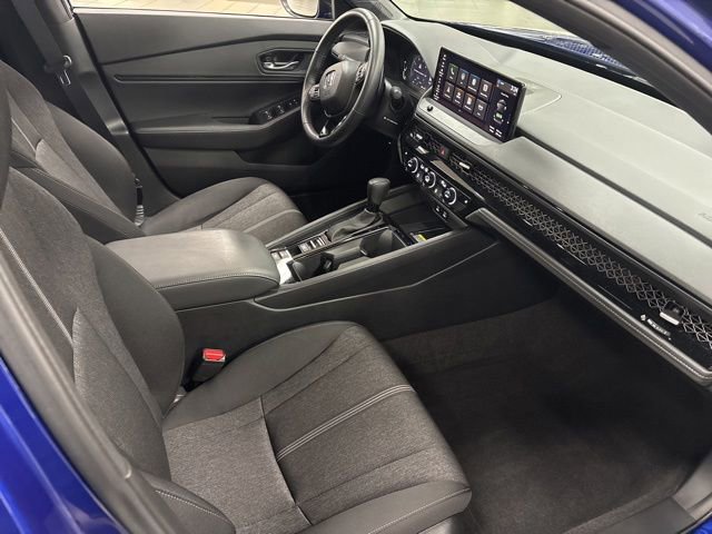 Used 2025 Honda Accord Sport image 9