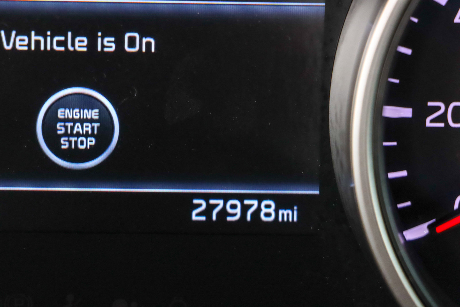 Used 2023 Kia Carnival LX image 16