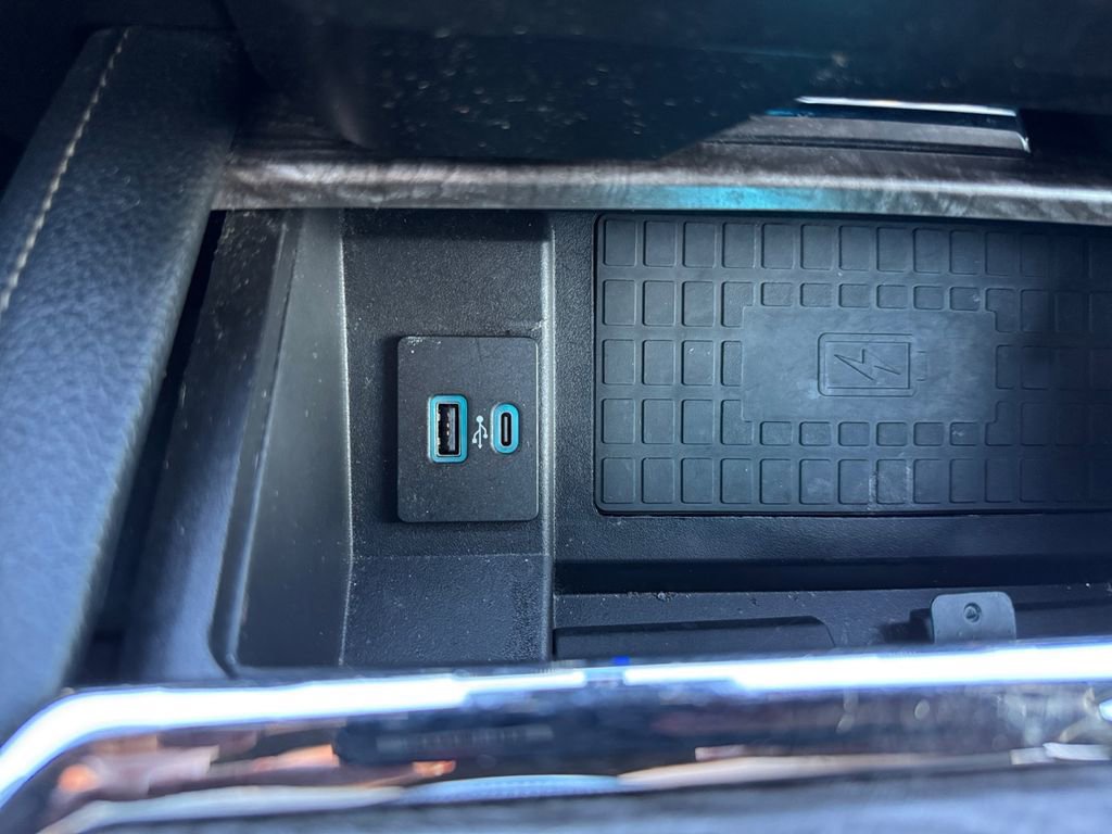 Used 2020 Ford Expedition Limited w/ Equipment Group 301A image 27