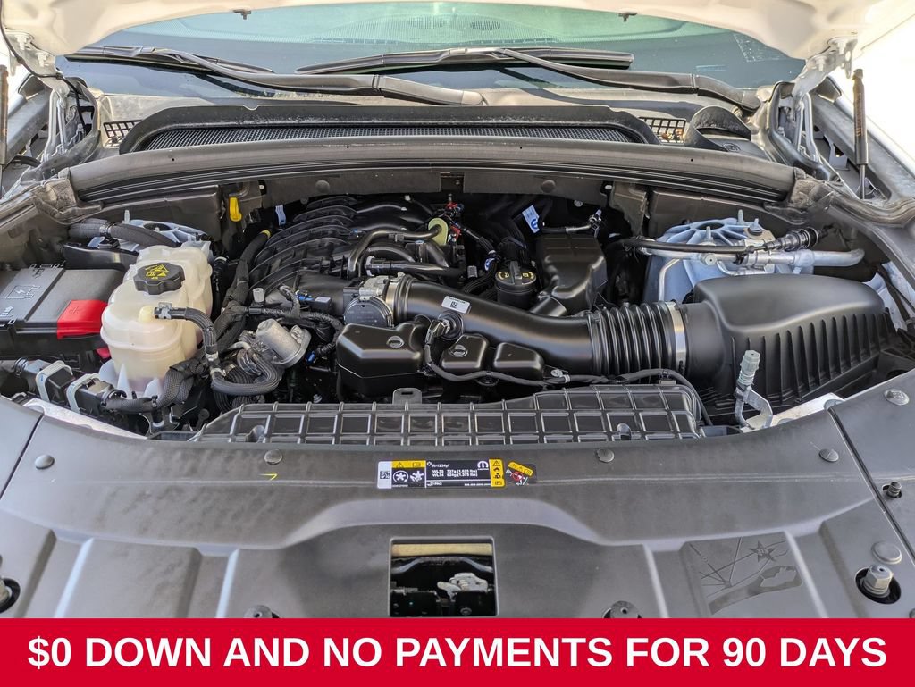 Used 2025 Jeep Grand Cherokee Altitude AWD/4WD image 30