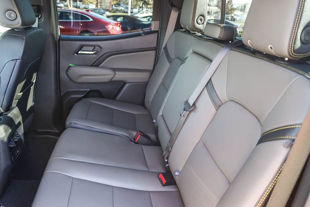 Used 2026 Chevrolet Colorado ZR2 w/ ZR2 Bison Edition image 17