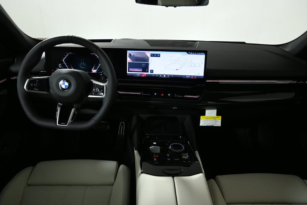 Used 2026 BMW 530i xDrive w/ M Sport Package AWD/4WD image 17