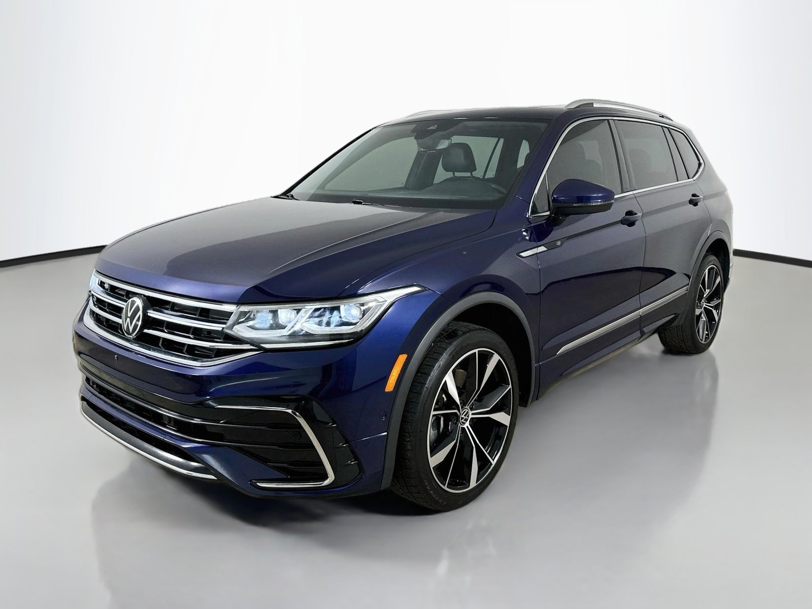 Used 2022 Volkswagen Tiguan SEL R-Line