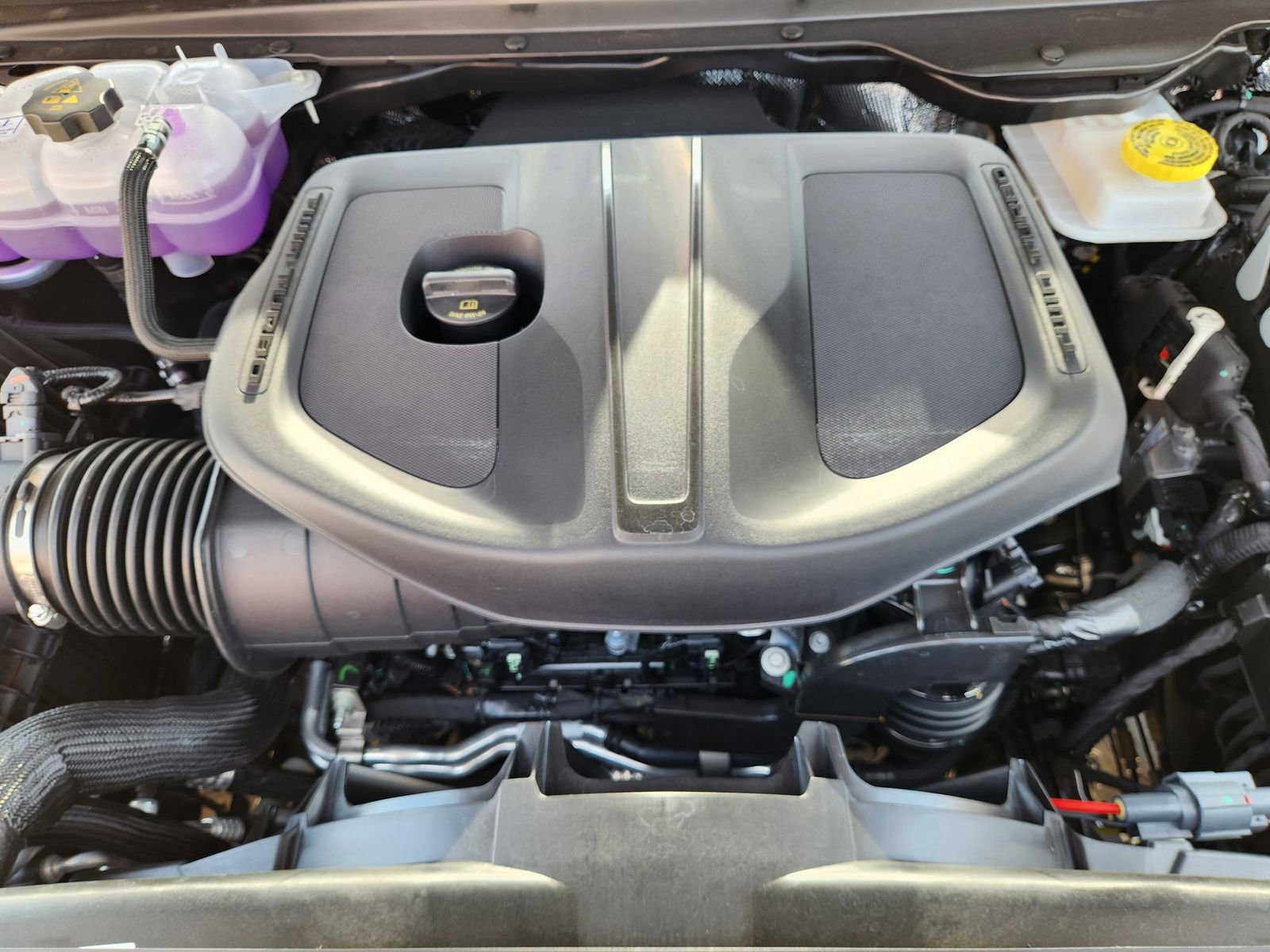 New 2026 RAM 1500 4x4 Crew Cab image 23