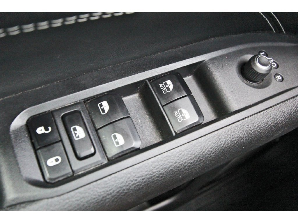 Used 2024 Jeep Compass Latitude w/ Altitude Special Edition AWD/4WD image 23