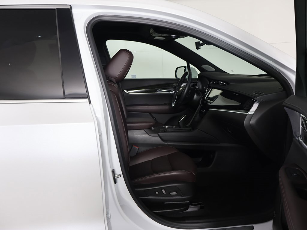 Used 2024 Cadillac XT6 Premium Luxury w/ LPO, Floor Liner Package image 34