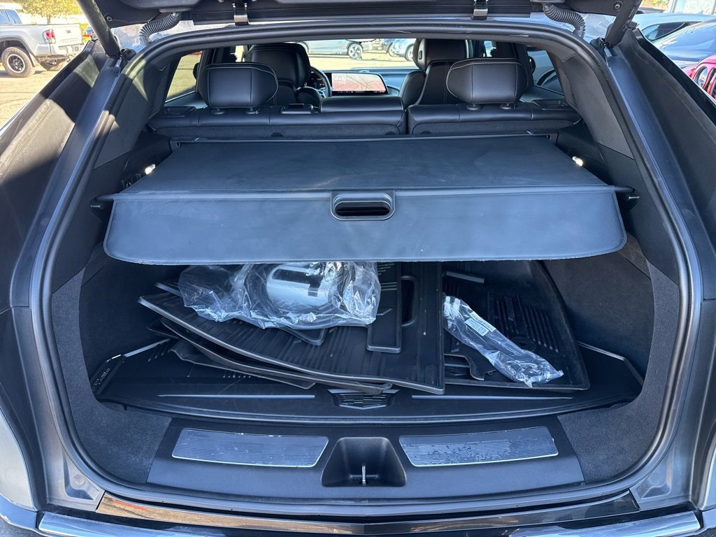 Used 2024 Cadillac Lyriq Luxury w/ LPO, Floor Liner Package image 33