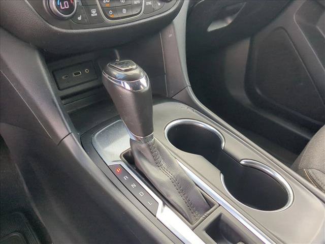Used 2019 Chevrolet Equinox LT w/ Driver Convenience Package FWD image 12