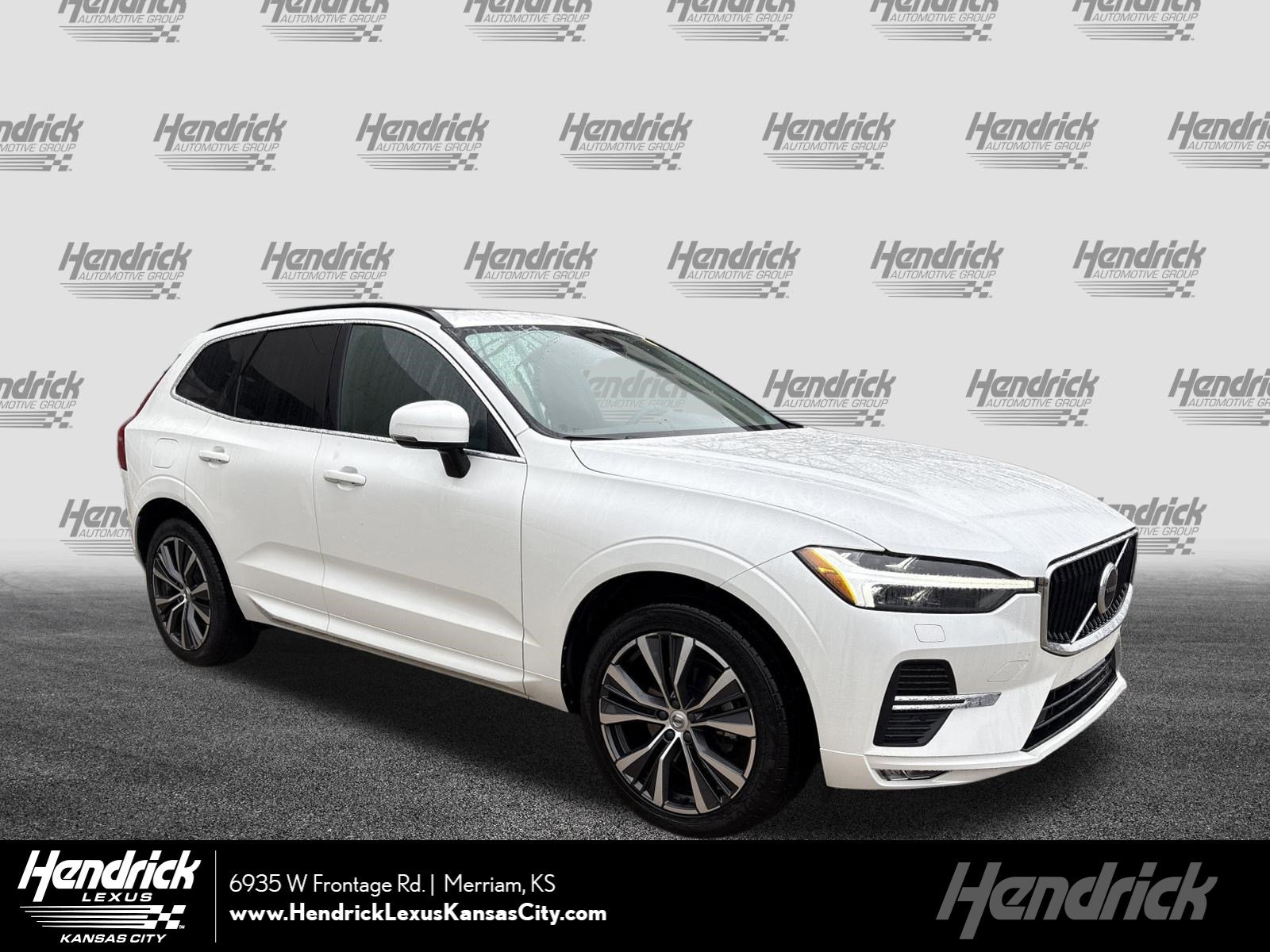 Used 2022 Volvo XC60 B5 Momentum w/ Climate Package