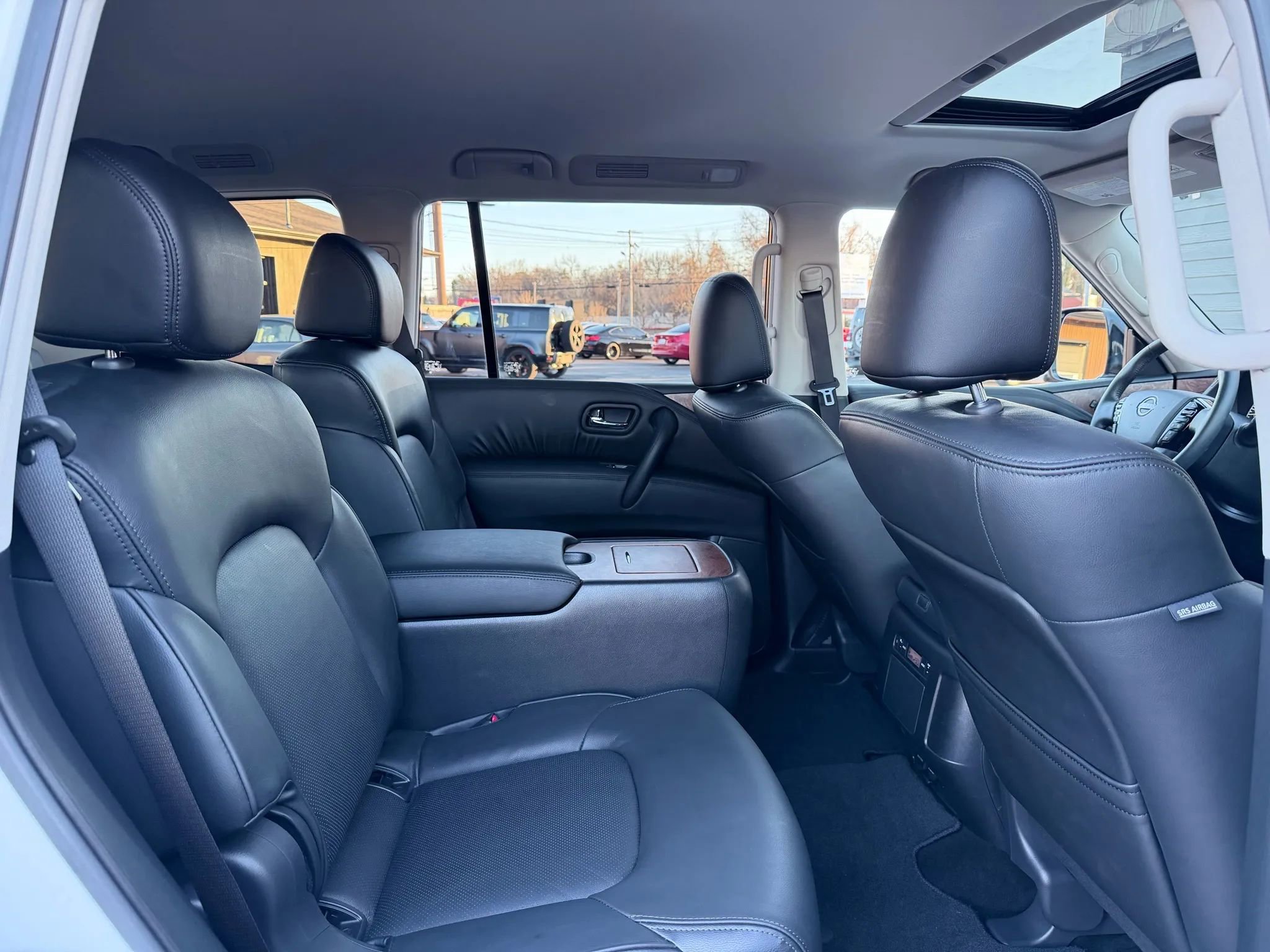 Used 2024 Nissan Armada SL w/ Captain's Chairs Package image 24