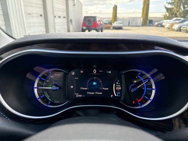 Used 2023 Chrysler Pacifica Limited image 34