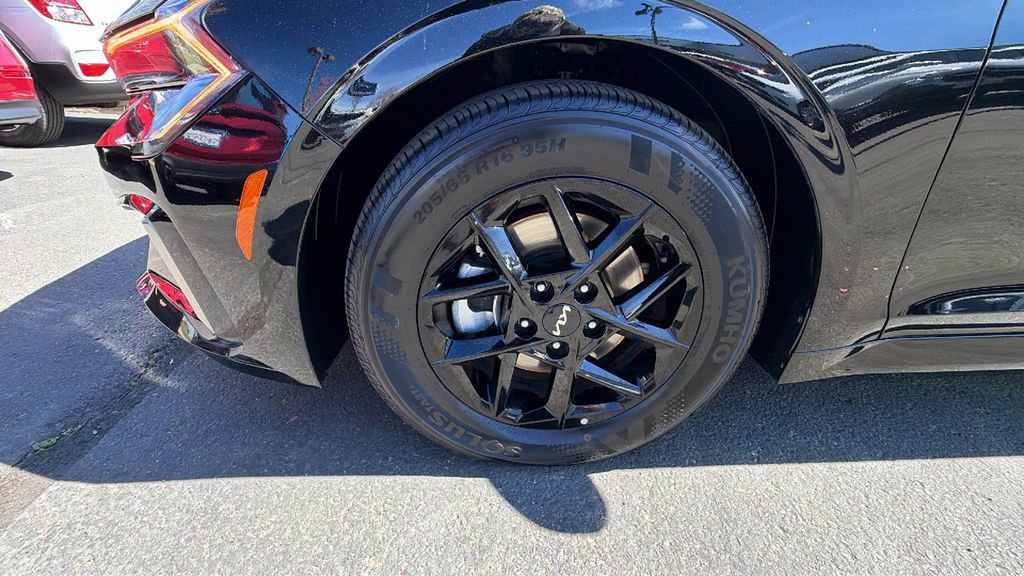 Used 2025 Kia K5 LXS image 10