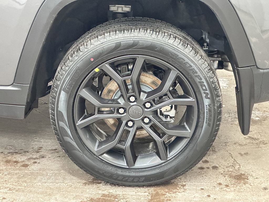 New 2025 Jeep Grand Cherokee Limited w/ MOPAR Finishing Package image 43