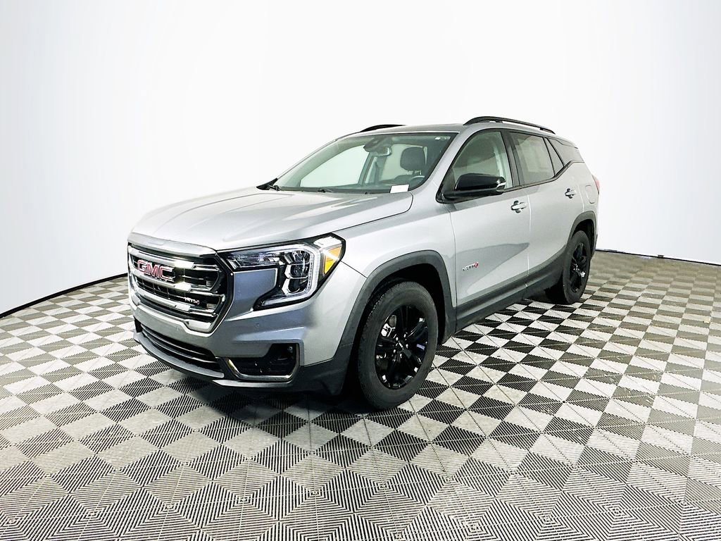 Used 2023 GMC Terrain AT4 w/ Infotainment Package II image 5