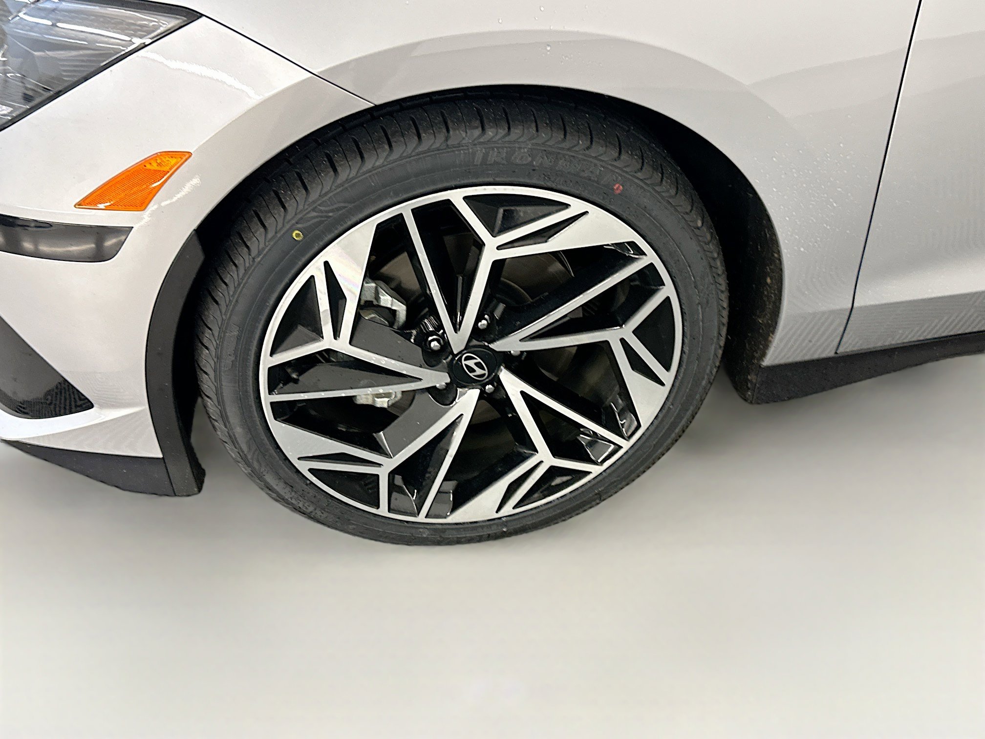 Used 2024 Hyundai Ioniq 6 SEL AWD/4WD image 11