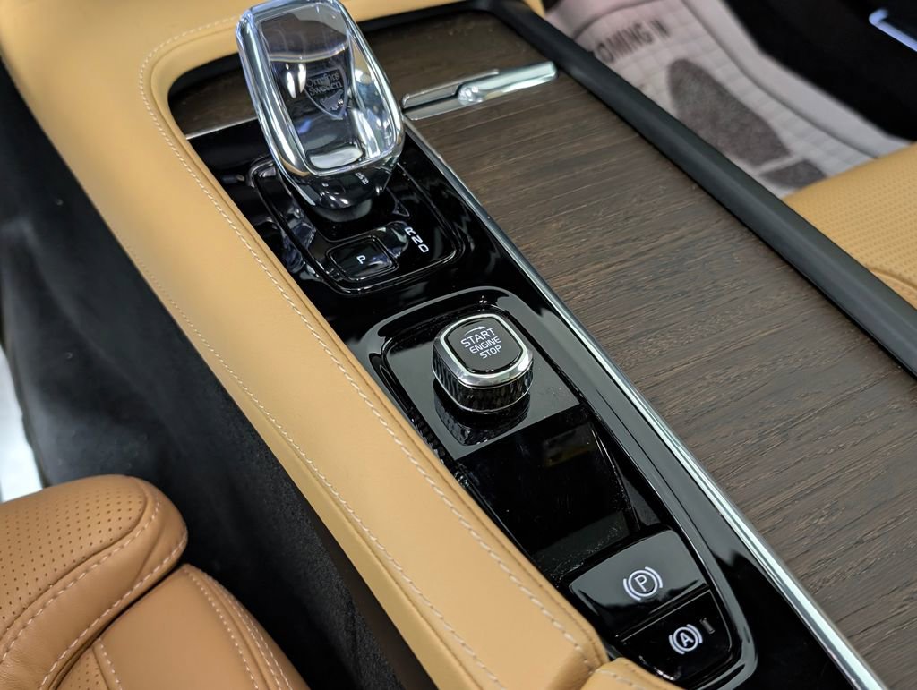 Used 2024 Volvo S90 B6 Ultimate image 33