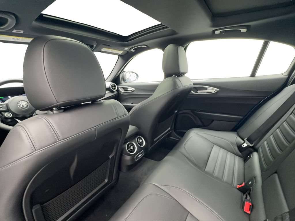 New 2026 Alfa Romeo Giulia w/ Driving Assist Package RWD image 24