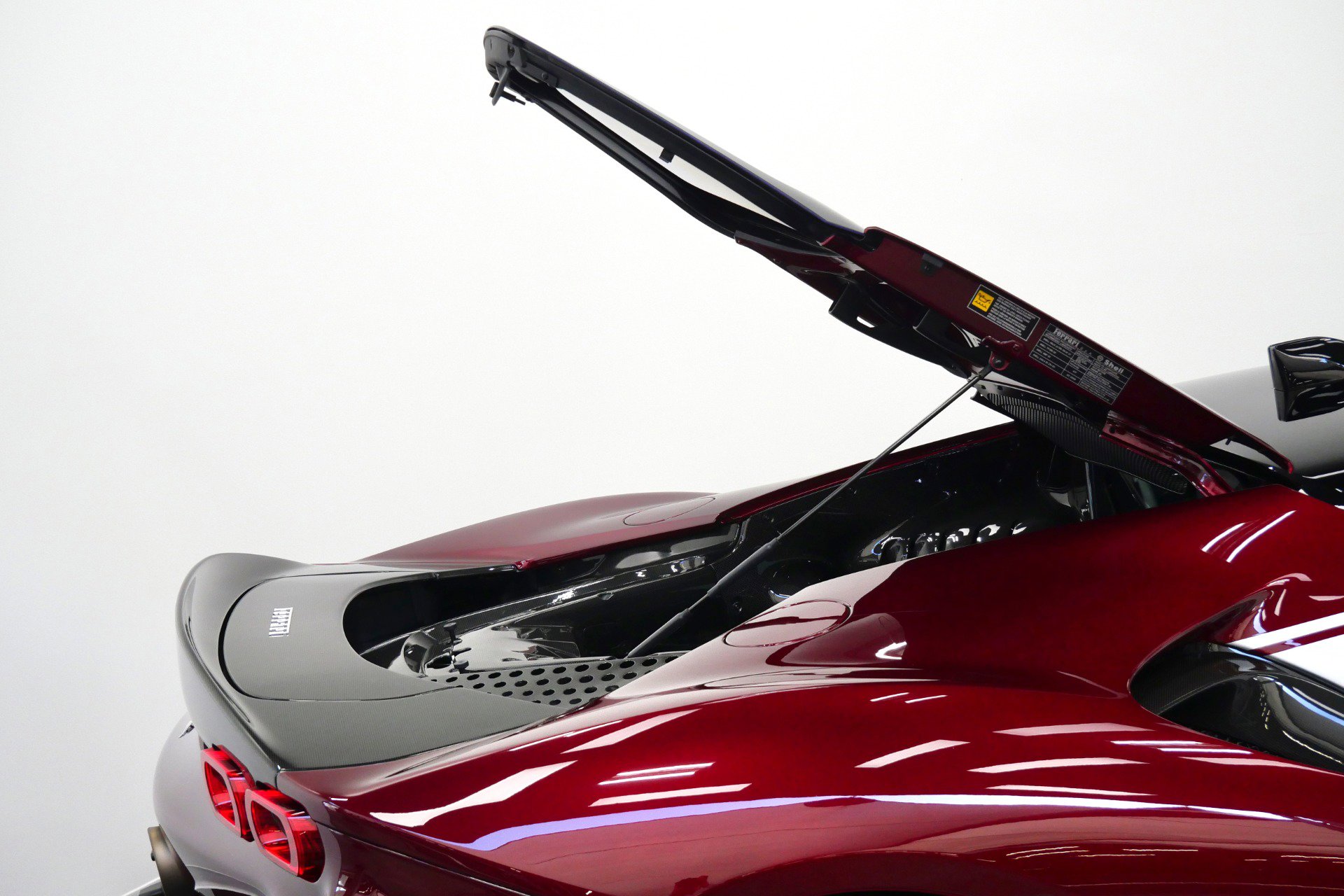 Used 2021 Ferrari SF90 Stradale AWD/4WD image 77
