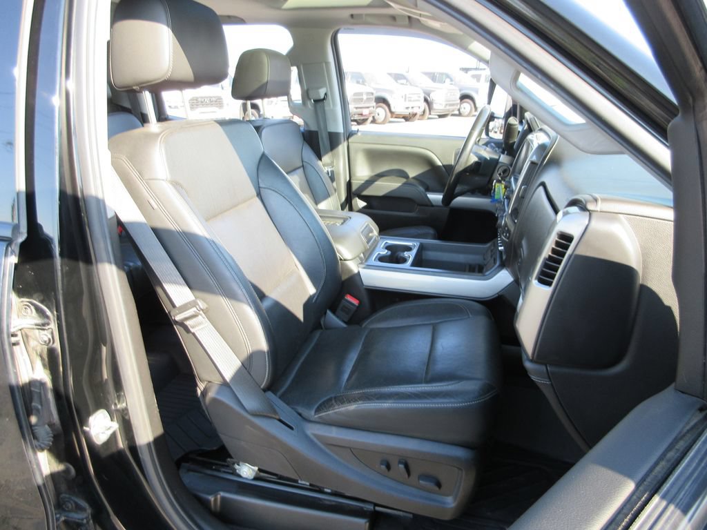 Used 2019 Chevrolet Silverado 2500 LTZ w/ Duramax Plus Package AWD/4WD image 26