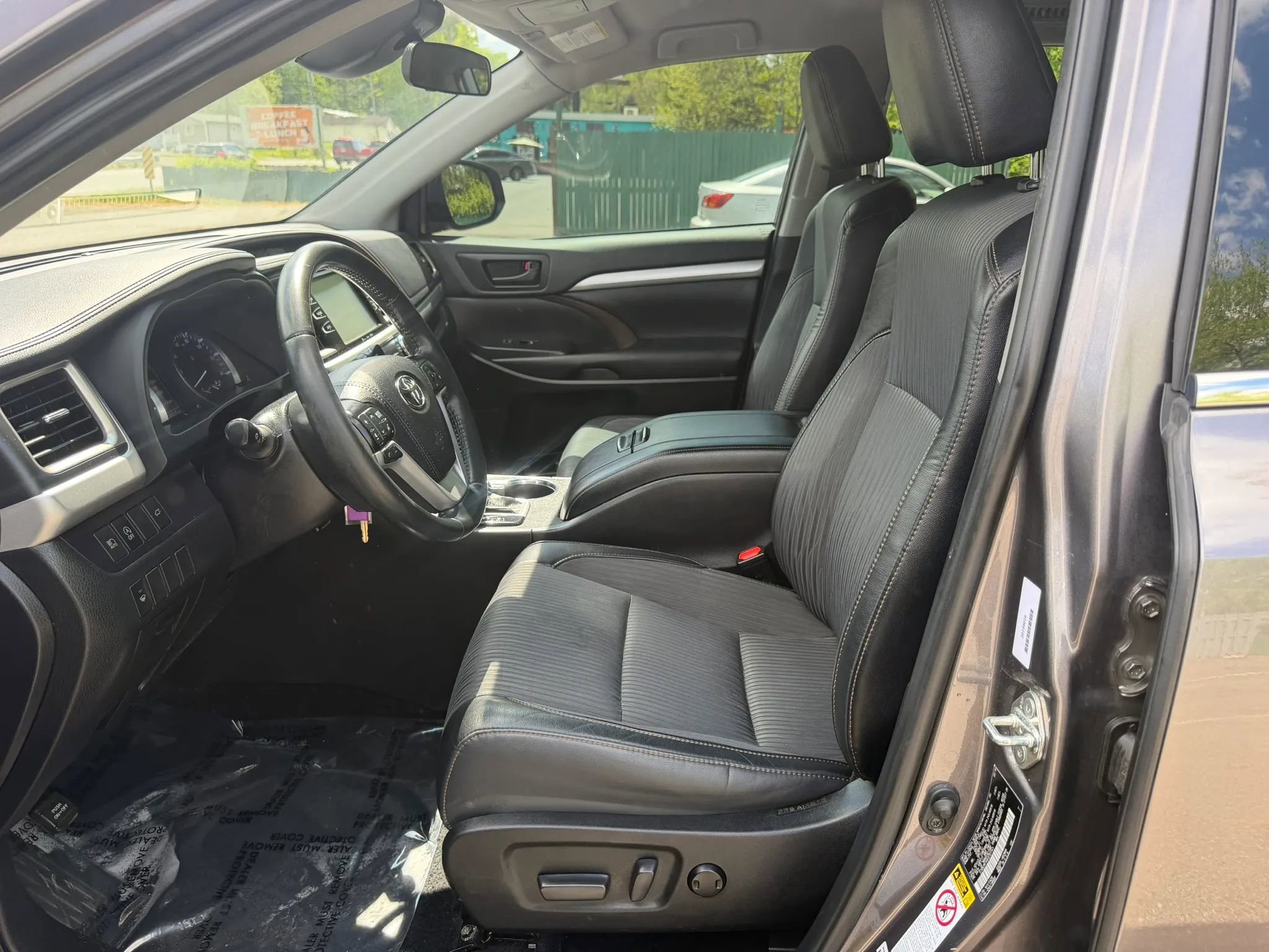 Used 2019 Toyota Highlander Plus image 26