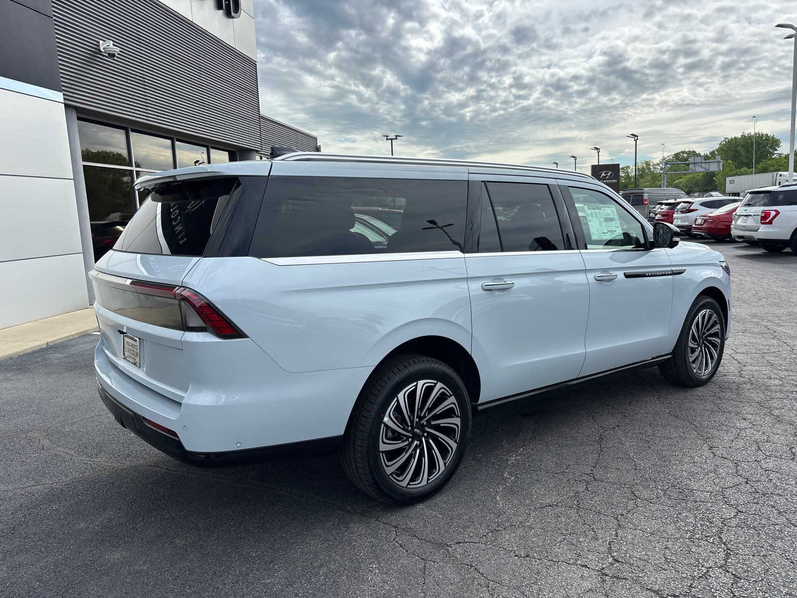 New 2025 Lincoln Navigator L Black Label image 7