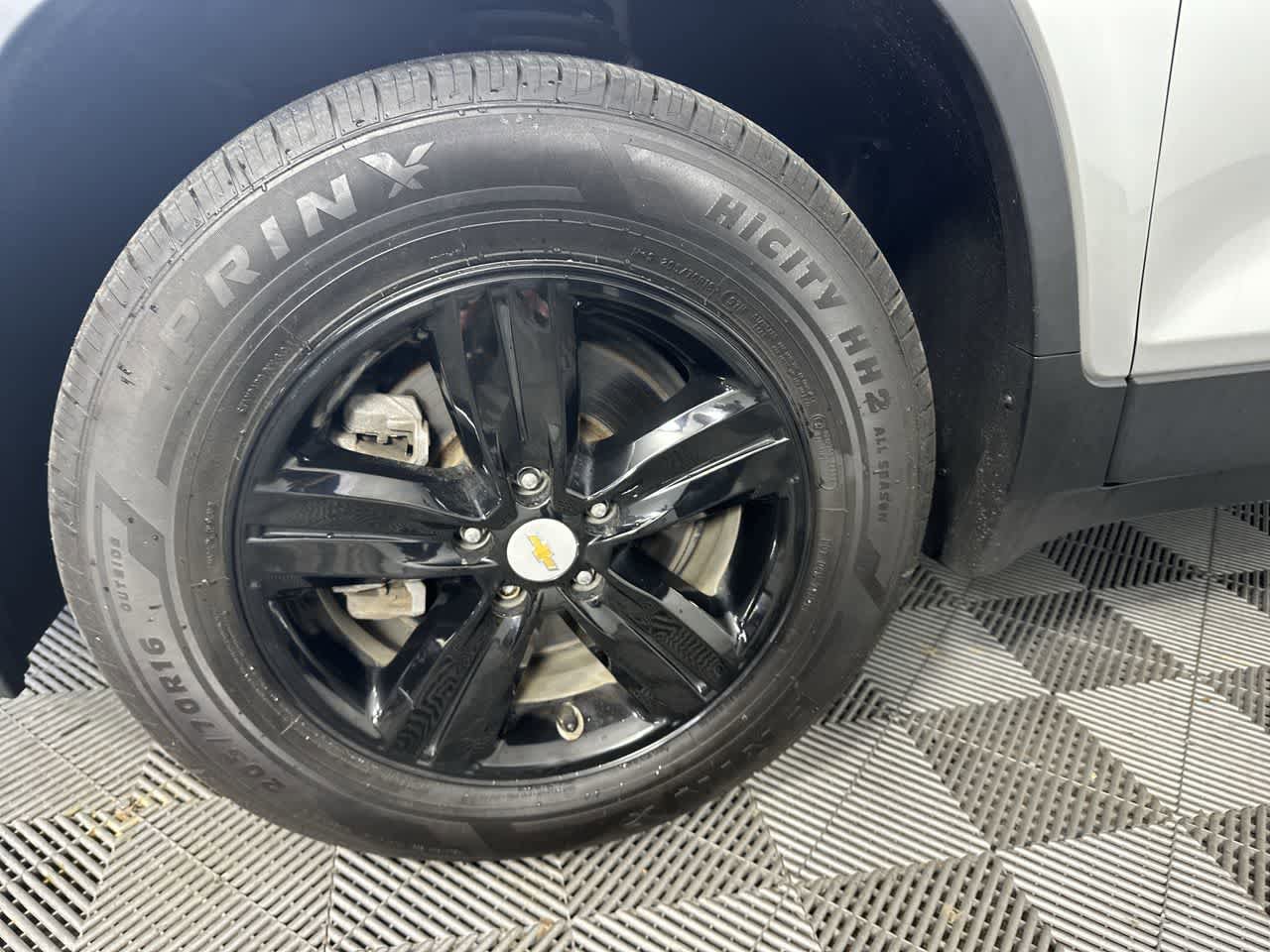 Used 2019 Chevrolet Trax LT w/ LT Convenience Package AWD/4WD image 18