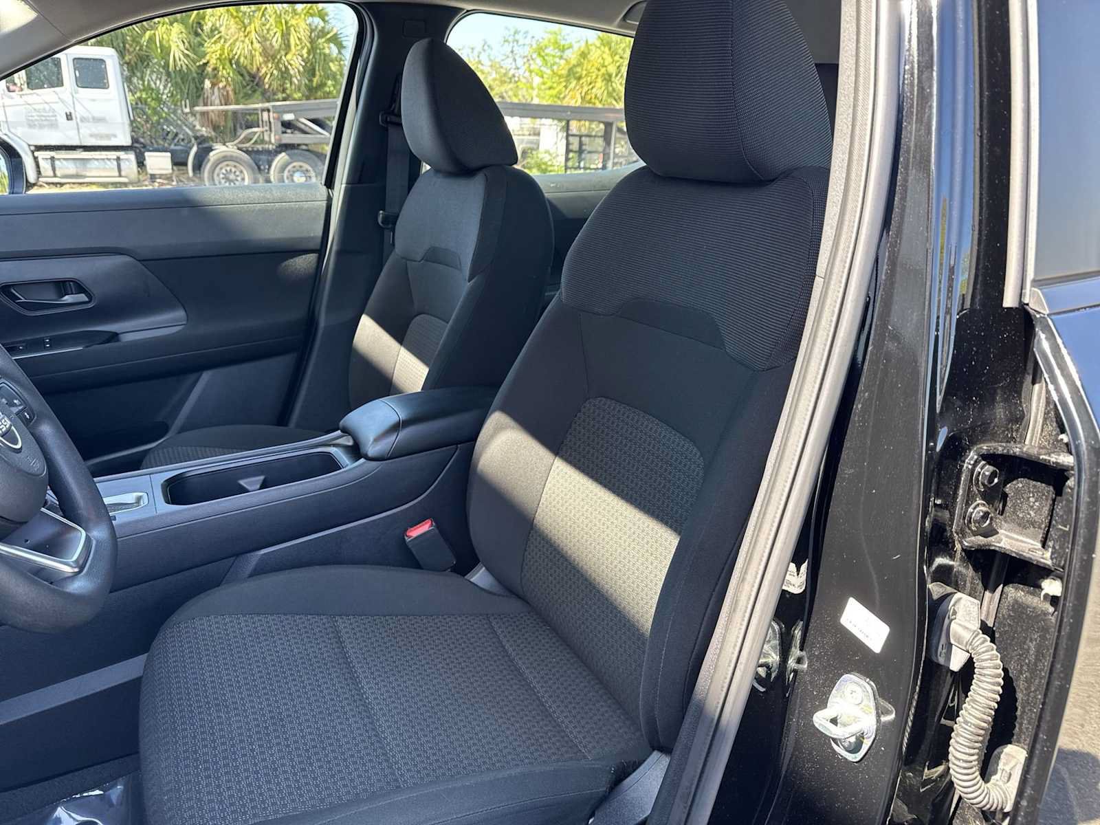 Used 2025 Nissan Kicks S FWD image 15