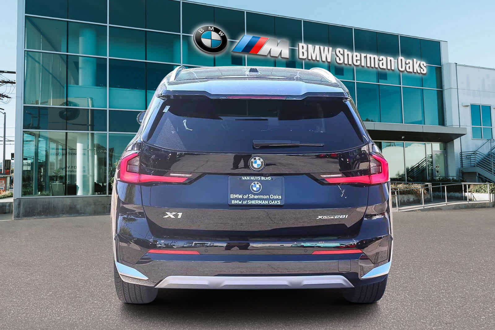 Used 2026 BMW X1 xDrive28i w/ Convenience Package AWD/4WD image 5