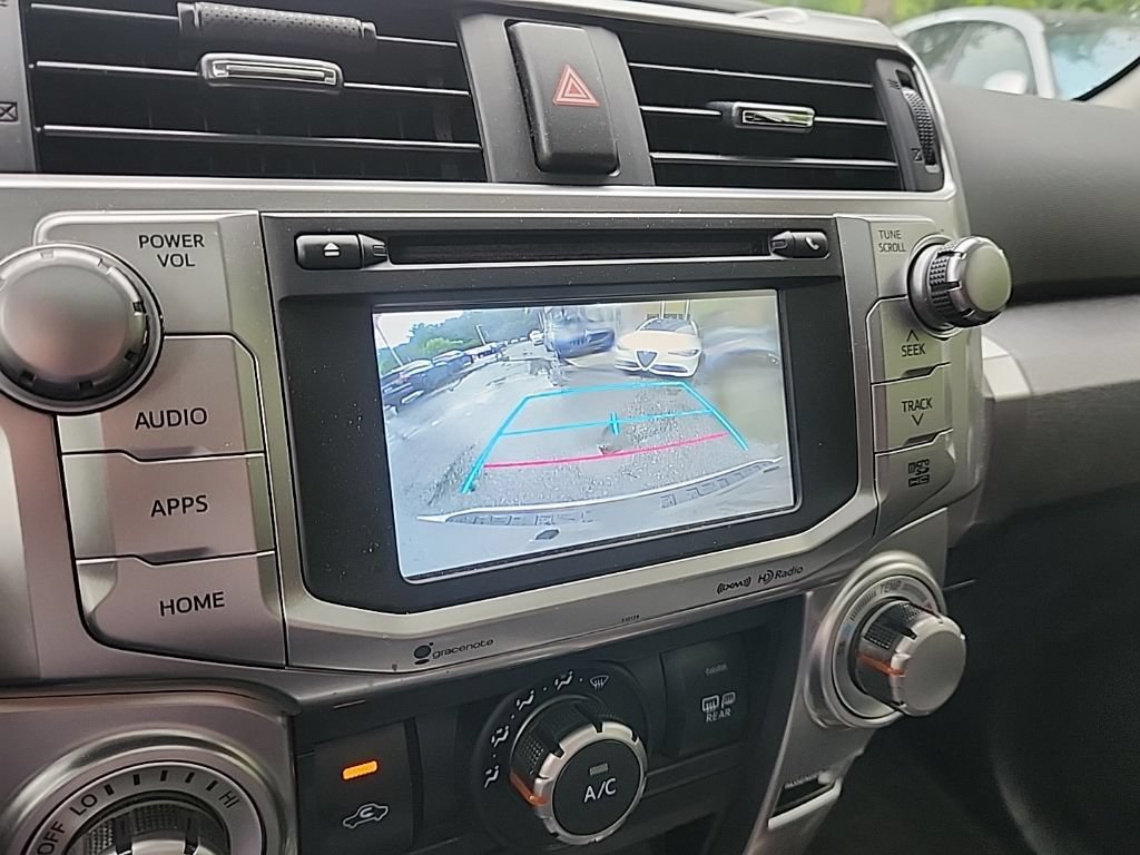 Used 2018 Toyota 4Runner SR5 AWD/4WD image 12