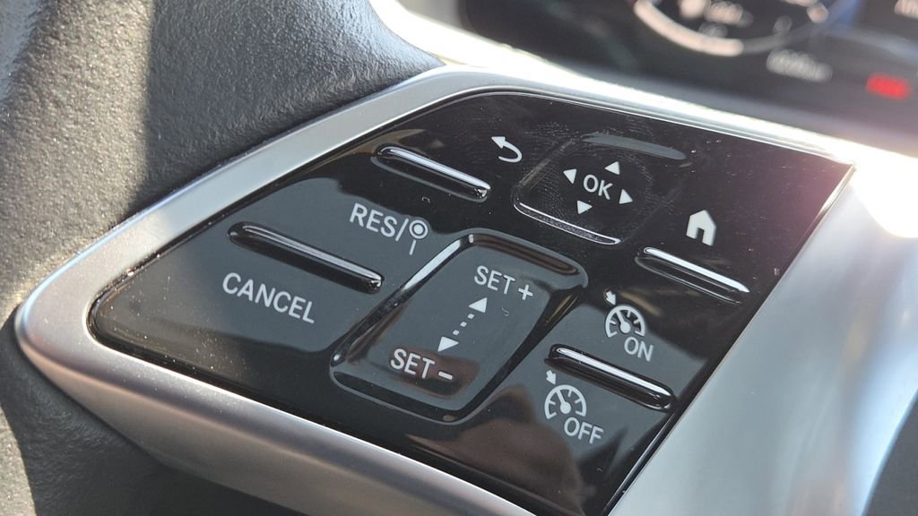 Used 2025 Mercedes-Benz CLA 250 4MATIC image 11