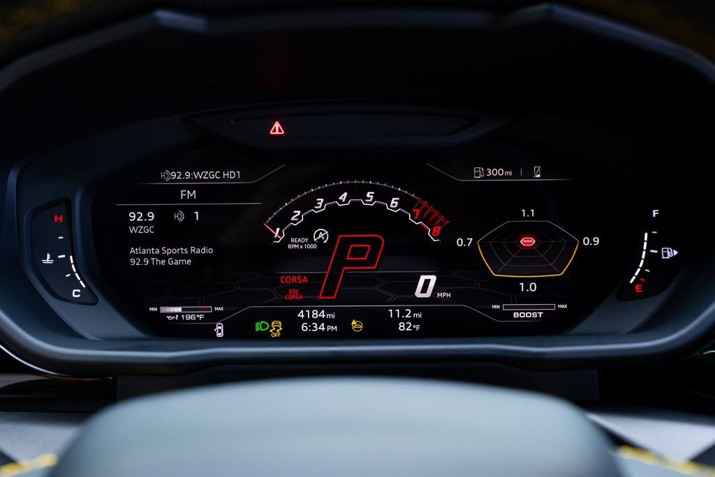 Used 2022 Lamborghini Urus AWD/4WD image 47