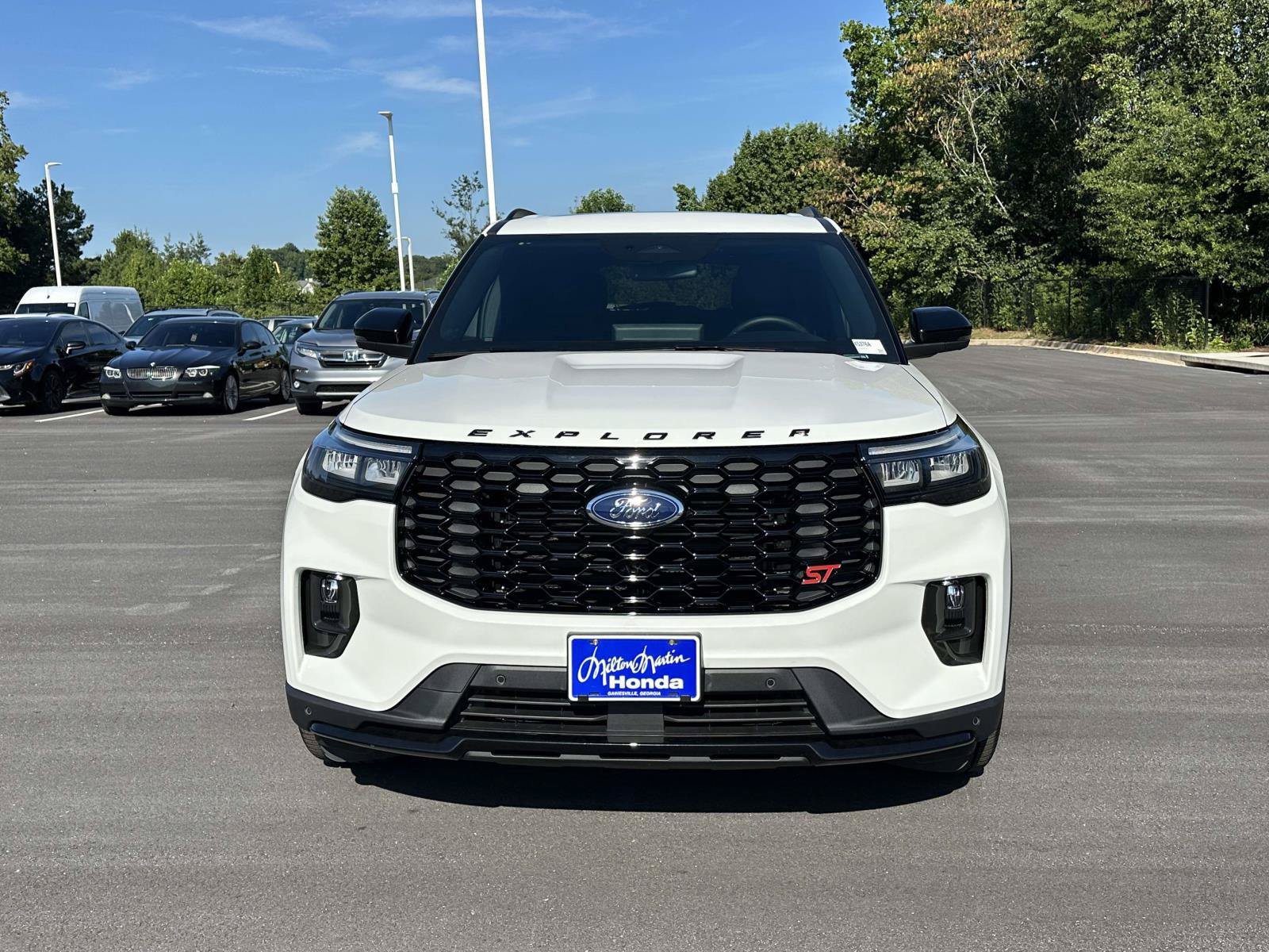 Used 2025 Ford Explorer ST w/ Sun And Sound Package AWD/4WD image 2