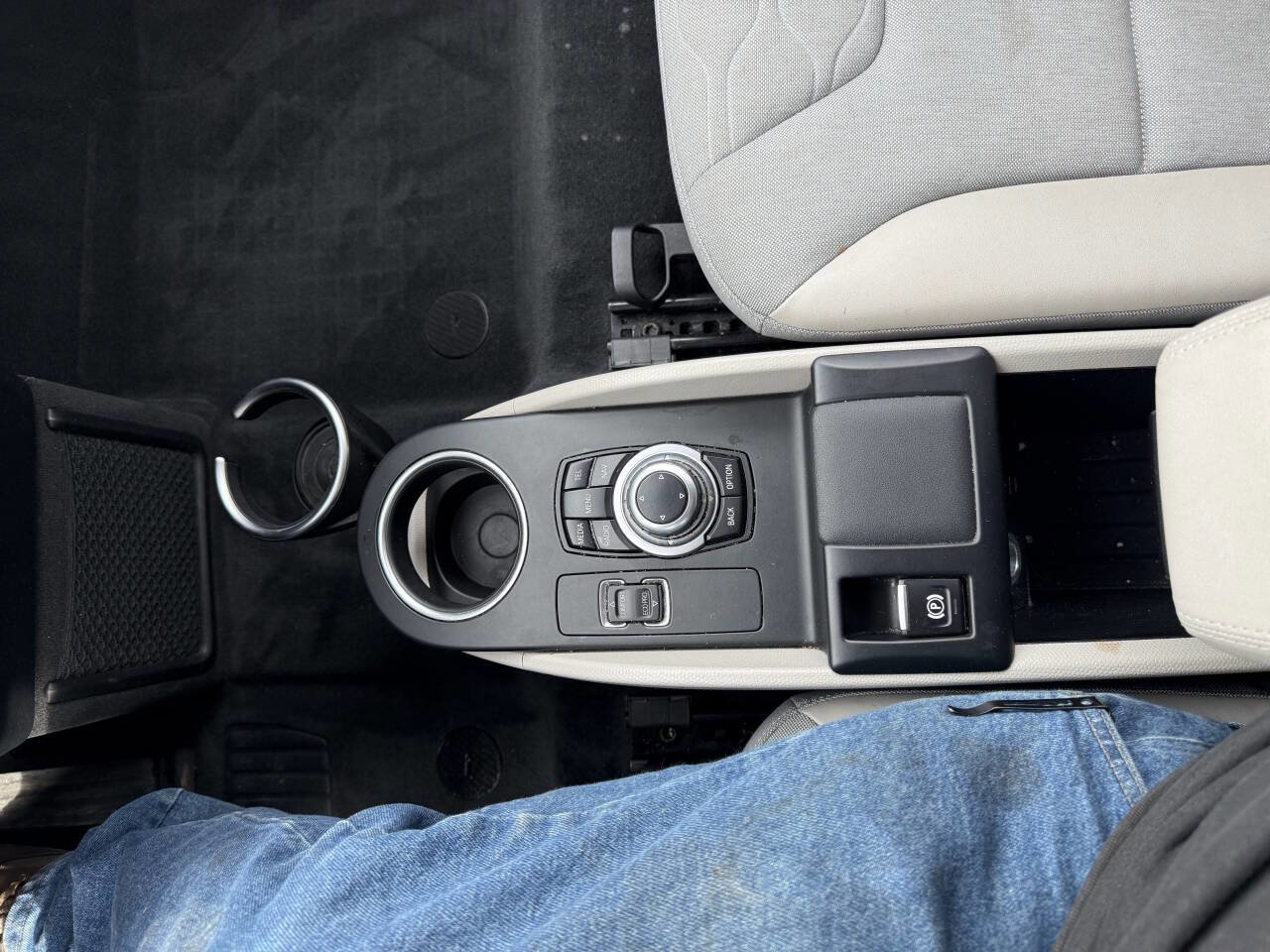 Used 2014 BMW i3 w/ Range Extender image 24